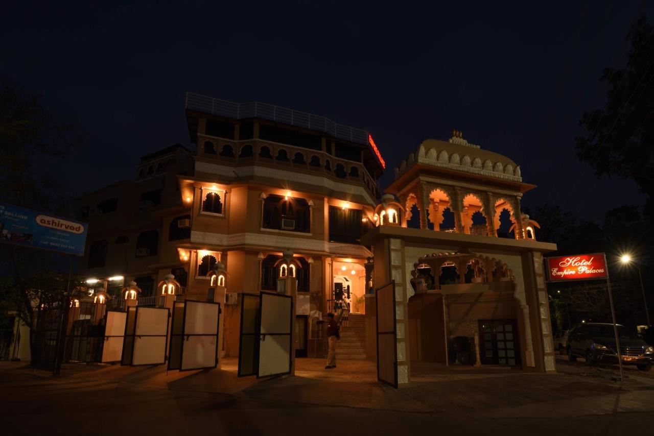 Empire Palace Hotel Udajpur Zewnętrze zdjęcie