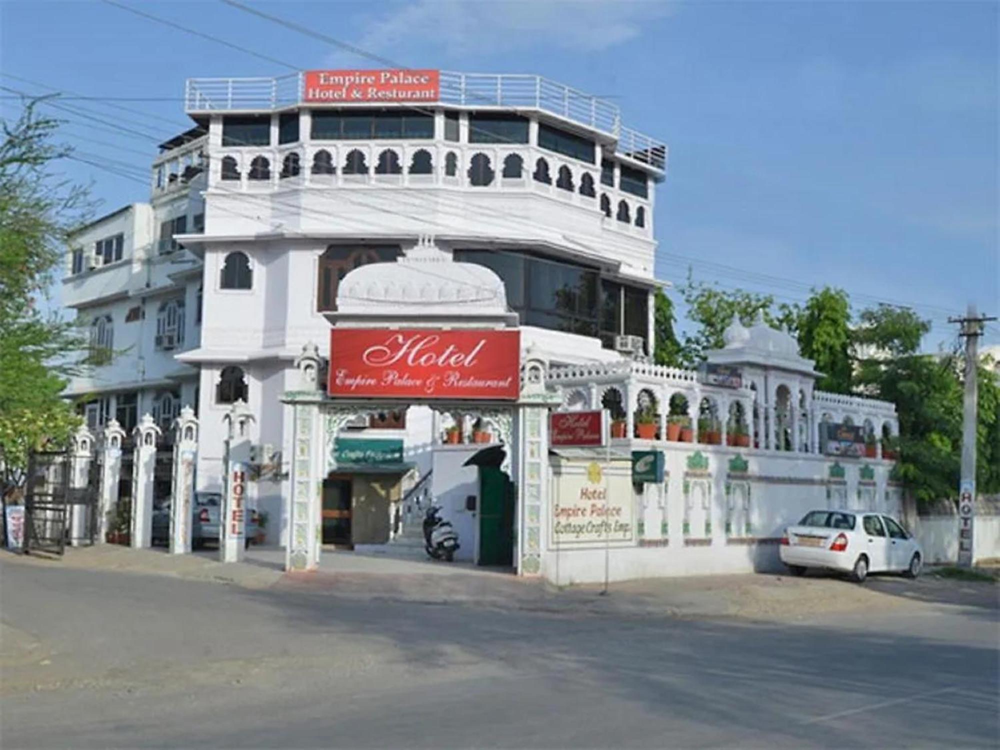 Empire Palace Hotel Udajpur Zewnętrze zdjęcie